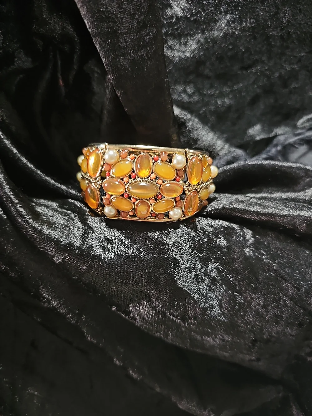 N/A gold tone